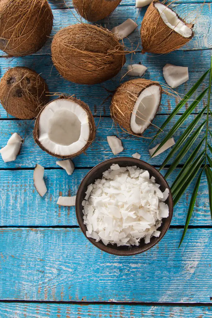 coconut oil for dry scalp and dandruff