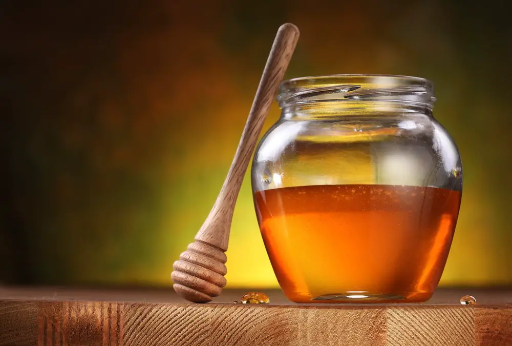 7 Incredible Advantages of Using Honey for Hair Loss