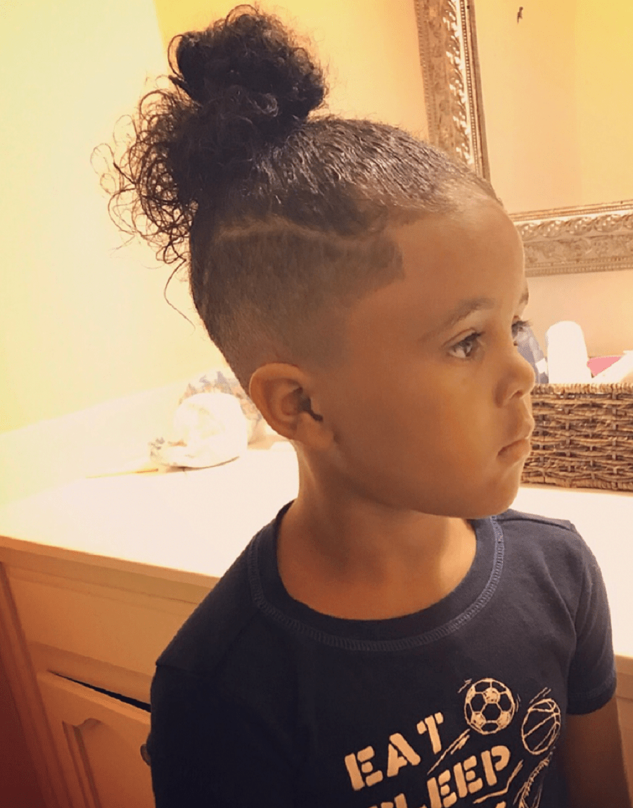 Curly Baby Man Bun artikel 29