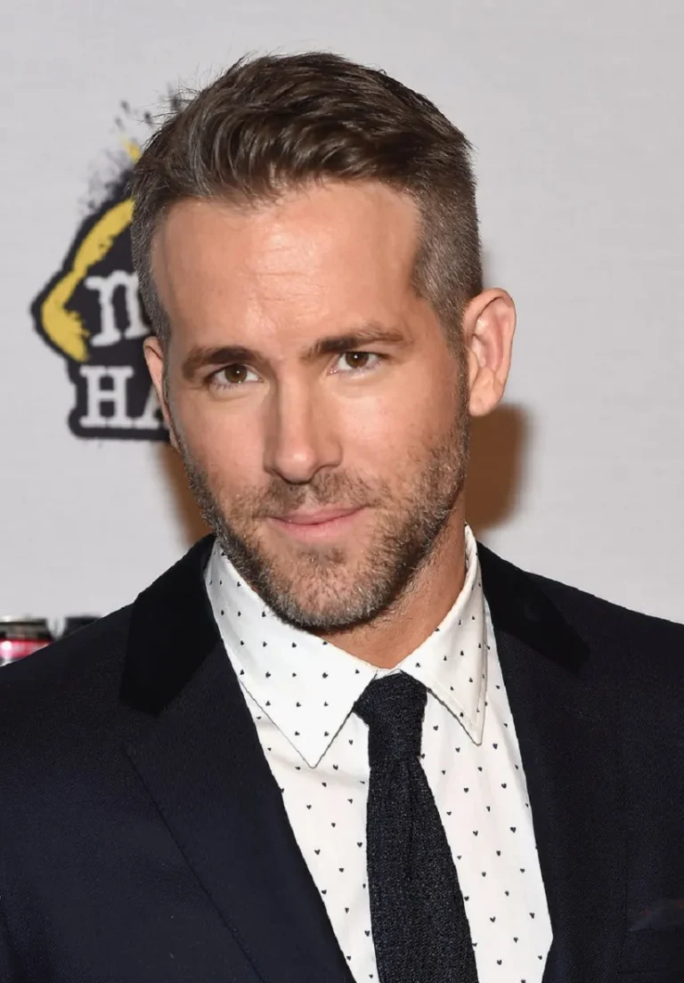 ryan reynolds haircut 2022