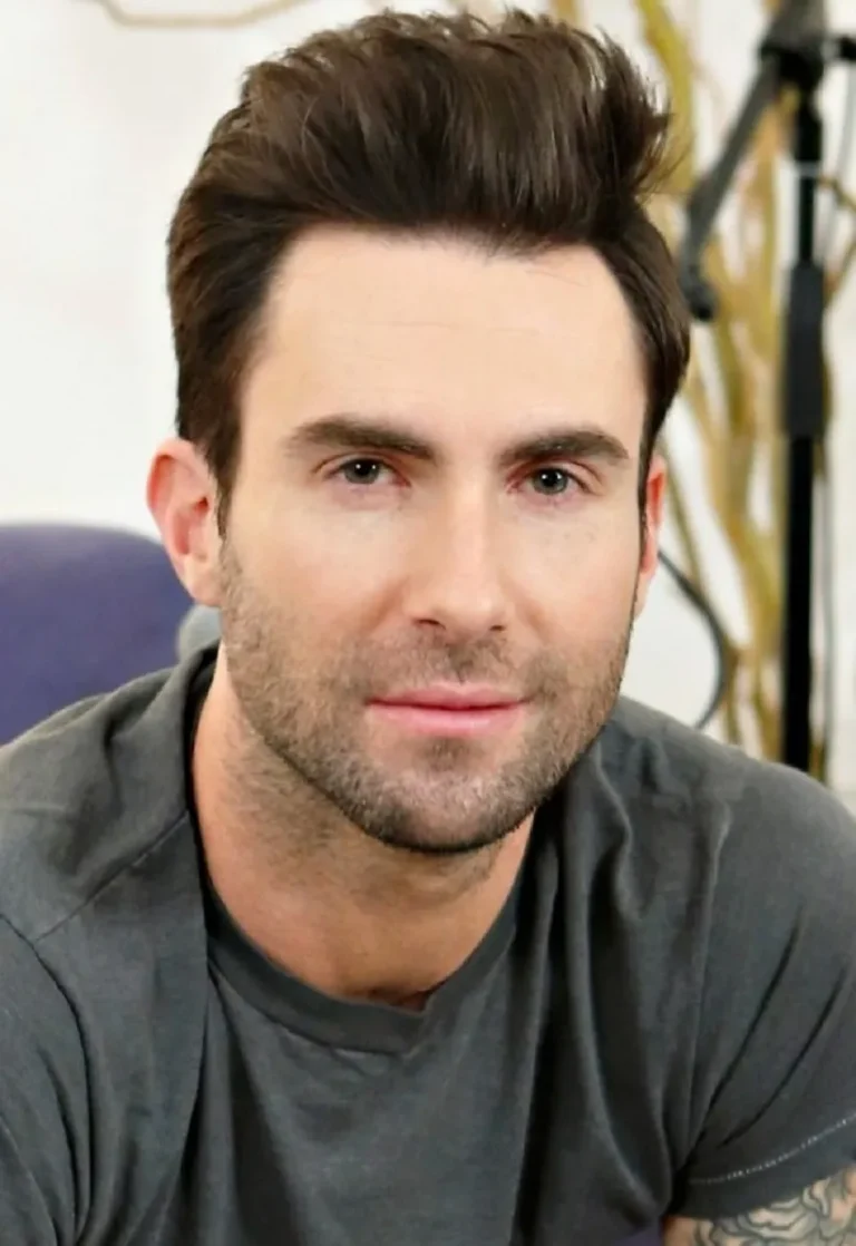 4 Famous Adam Levine Haircuts That Are Most Loved