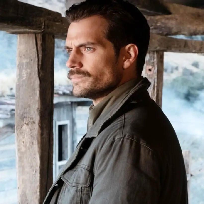 Henry Cavill Short Straight Casual Hairstyle