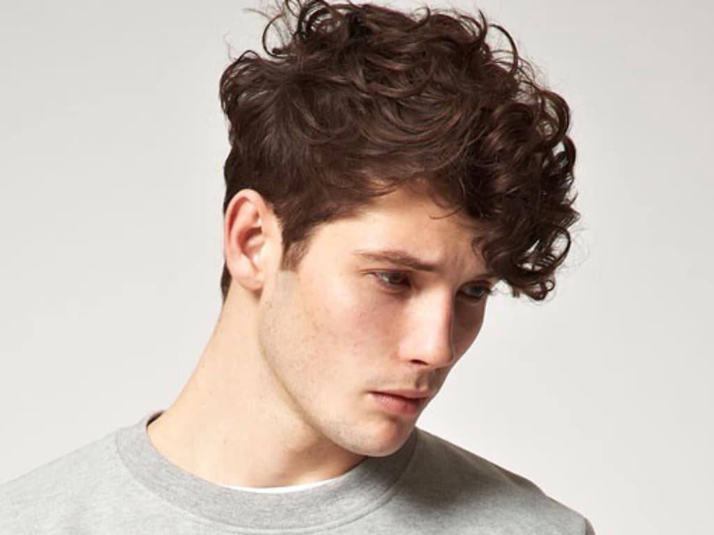 Messy Waves Winter Hairstyles For Men